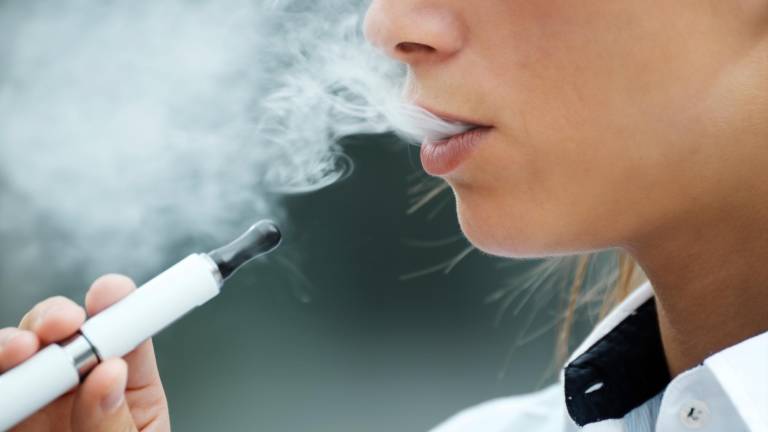 Los sanitarios advierten de los efectos dañinos de los cigarrillos electrónicos. Foto: Gettyimages