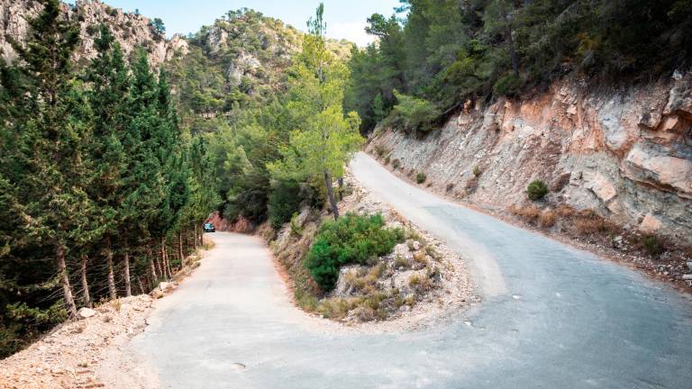 La carretera de Gandesa a la Fontcalda. FOTO: cedida