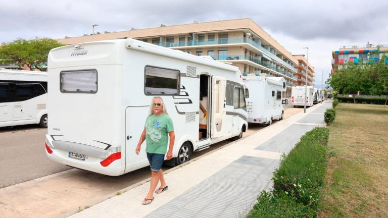 La zona de L’Esquirol es una de las más concurridas por las autocaravanas. foto: Alba Mariné