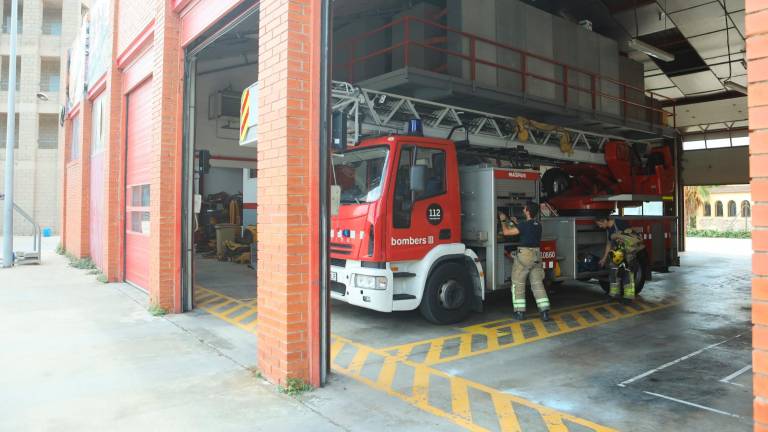 Las emergencias de bomberos en Salou se cubren actualmente desde las bases de Reus, Tarragona o Cambrils. Foto: DT