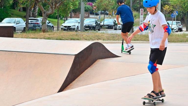 Una parte de la instalación ya se habilitó en su momento para proporcionar riego a la zona verde del nuevo skatepark. Foto: Alfredo González