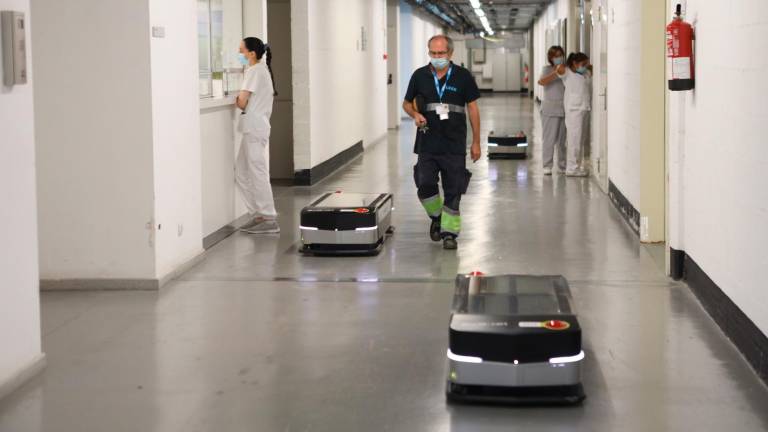 La logística hospitalaria en Reus apuesta por la robótica
