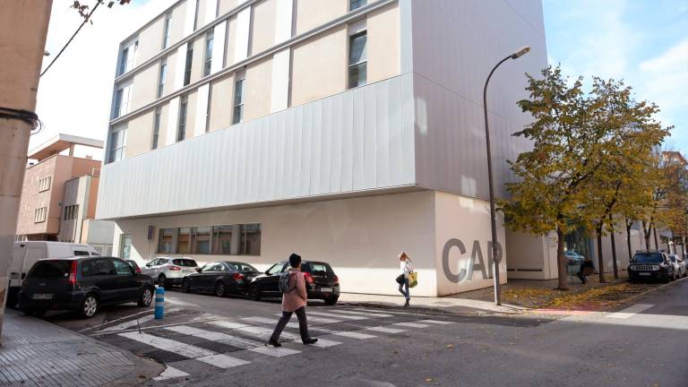 La residencia pública de Horts de Miró está lista desde 2012 y abrió el 50% de sus 58 plazas en 2019, pero falta la otra mitad. El gobierno espera que se activen el año que viene. Foto: A. Mariné