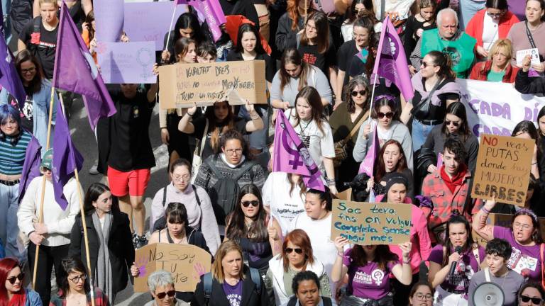 Manifestación por las calles de Tarragona, este pasado 8-M, Día Internacional de la Mujer. foto: pere ferré