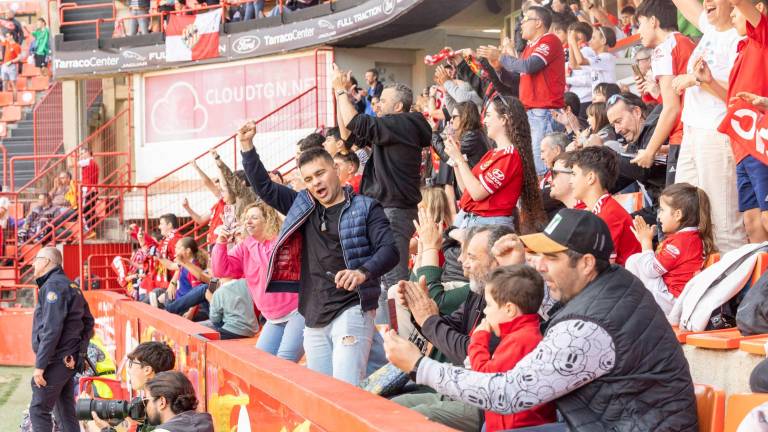 El Nou Estadi apunta a un ambiente infernal este sábado ante el Murcia. Foto: Àngel Ullate