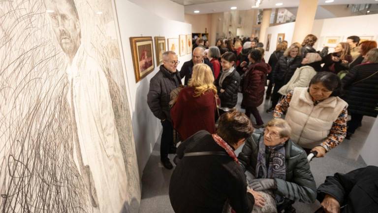 Un momento de la inauguración de la exposiciones el pasado viernes. FOTO: ÀNGEL ULLATE