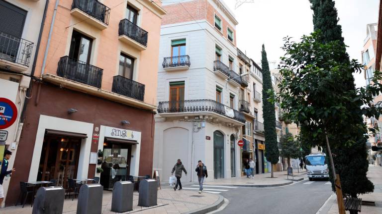 En la calle Sant Joan se han llevado a cabo varias obras de rehabilitación. FOTO: Alba Mariné