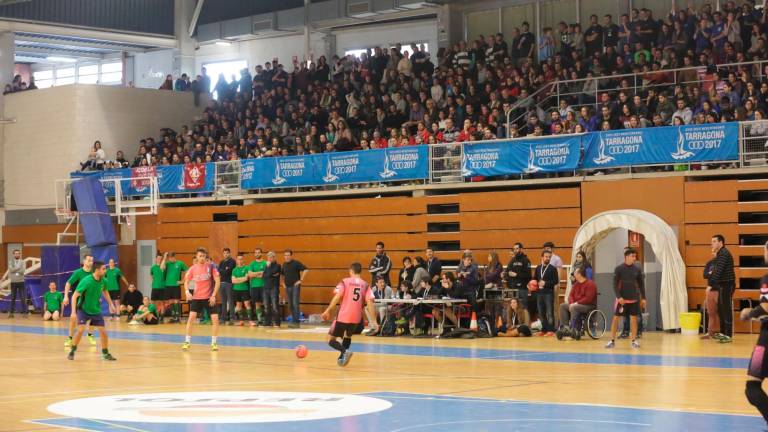Imagen del torneo que se celebró en el año 2016 en las instalaciones del pabellón del Serrallo. Foto: Archivo DT/Lluís Milián