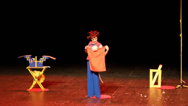 El Festival Teatre Màgic de Tarragona se inauguró ayer con el espectáculo ‘Màgia 5 estrelles’. FOTO: Alba Mariné