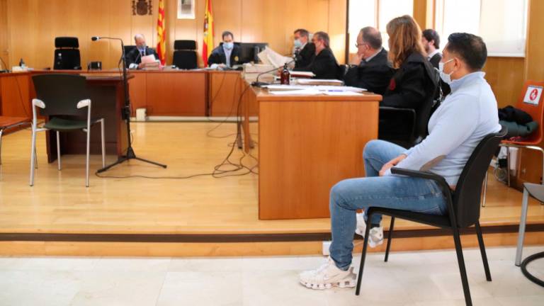 El jurado popular declara culpable de asesinato al acusado de matar al amante de su expareja en Vila-seca