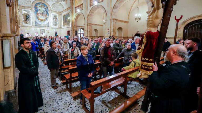 Via crucis del Sant Crist dels Gitanos del pasado jueves. foto: Marc Bosch