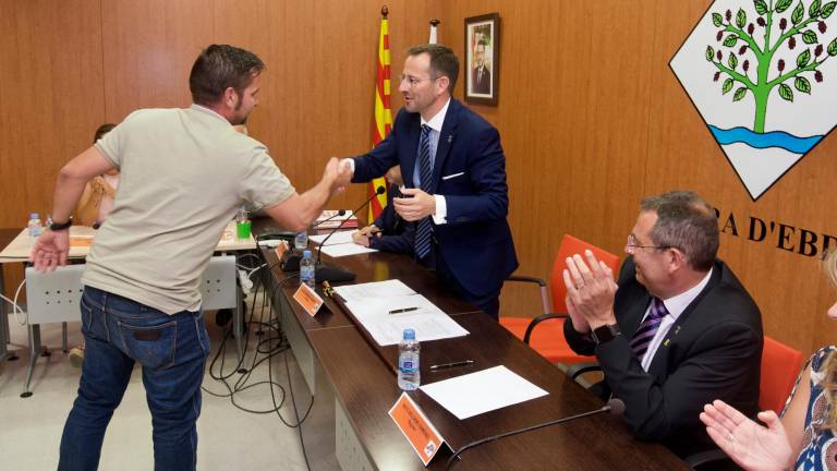 Rubén Biarnés pren el relleu de Piñol i ja és el nou alcalde de Móra d’Ebre