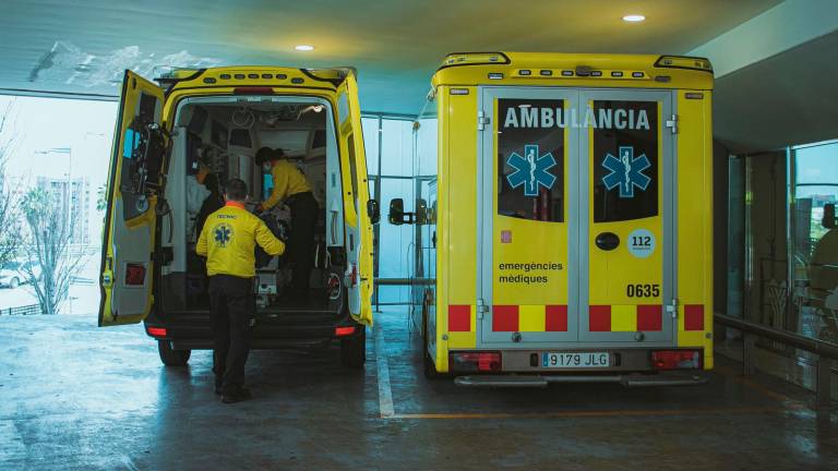 Dos ambulancias del Sistema d’Emergències Mèdiques (SEM) en una imagen de archivo. Foto: SEM
