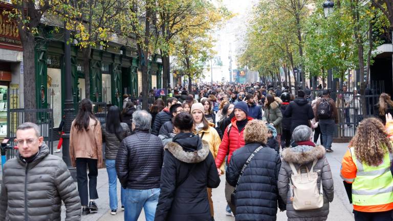 Los termómetros alcanzarán valores entre “5 y 10 grados superiores a los normales para estas fechas. Foto: EFE