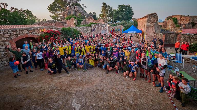 $!Foto de los participantes y organizadores de la The Longest Night en la Masia de Castelló. Foto: Jordi Santacana