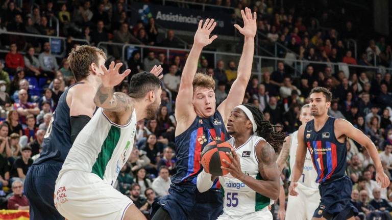 El Barça, vigente campeón del torneo, se medirá esta noche 21.30 h al Unicaja en Badalona. foto: efe