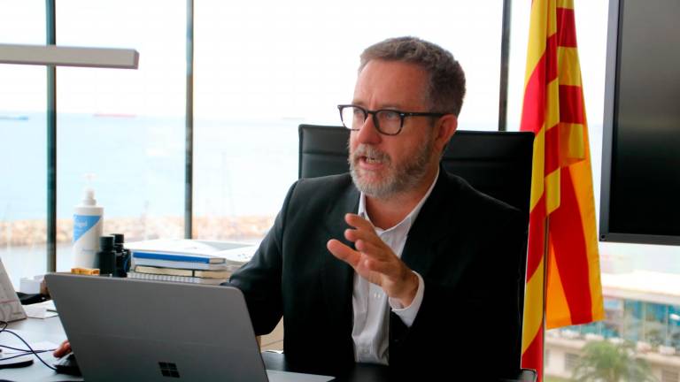 Saul Garreta, presidente del Port de Tarragona, en su despacho. Foto: Eloi Tost / Mar Rovira / ACN