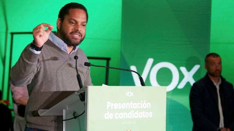 El secretario general de Vox, Ignacio Garriga durante el acto de presentación de los candidatos de su partido a las elecciones vascas celebrado en Vitoria este domingo. Foto: EFE