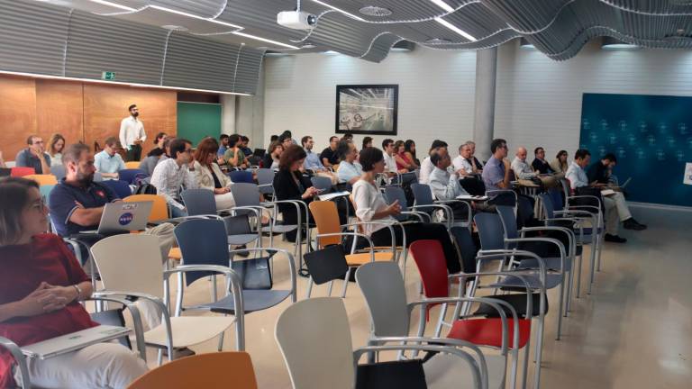 Participantes en las jornadas Hydrogen Horizons, en la sede del ICIQ en Tarragona. FOTO: ACN