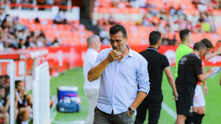 Agné debe ganar los próximos dos partidos si quiere seguir siendo entrenador del Nàstic. Foto: Àngel Ullate
