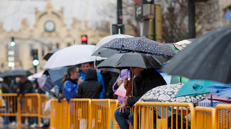 Las precipitaciones vendrán acompañadas de rachas de viento de hasta 100/110 kilómetros. Foto: EFE