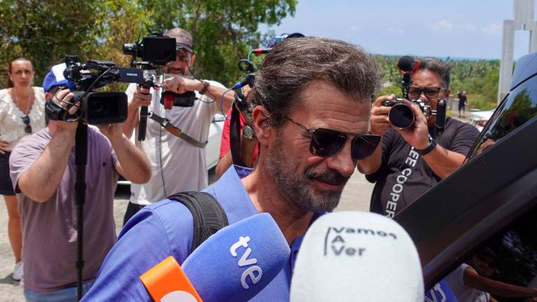 Rodolfo Sancho, padre de Daniel Sancho, a las puertas del tribunal que juzga a su hijo. Foto: EFE