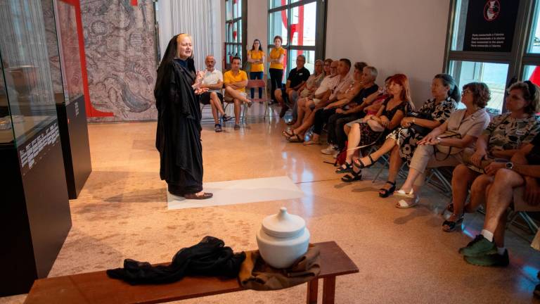 Servilia durante su monólogo en el Tinglado 4. Foto: Marc Bosch