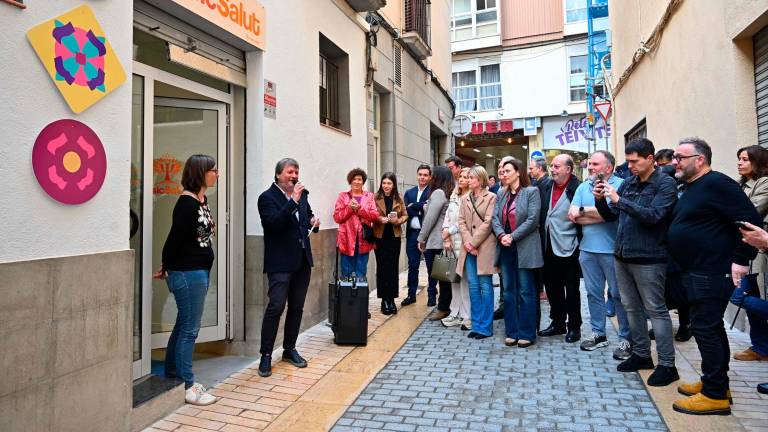 Durant la inauguració s’han visitat alguns locals buits. Foto: Alfredo González