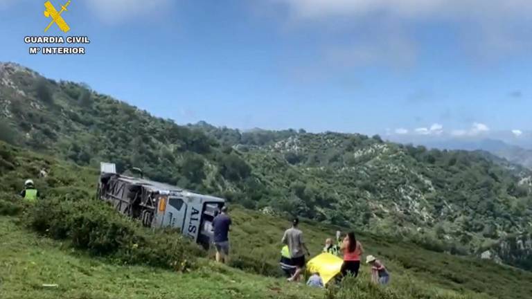 El autobús accidentado. Foto: Guardia Civil