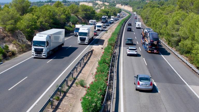 La AP-7 a su paso por Terres de l’Ebre. Foto: Joan Revillas/DT