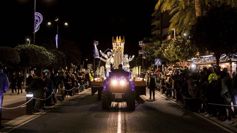 La cabalgata de los Reyes Magos vuelve a su recorrido tradicional pasando por la Rambla. Foto: A. Ullate