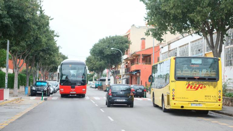 Alerta en Torredembarra por el paso de buses por la avenida Sant Jordi