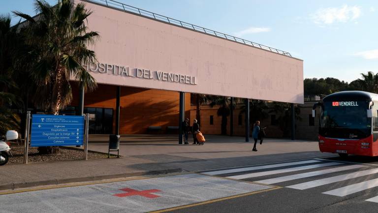 El hospital de El Vendrell es pequeño para atender a la población de la comarca. foto: fabián acidres/DT