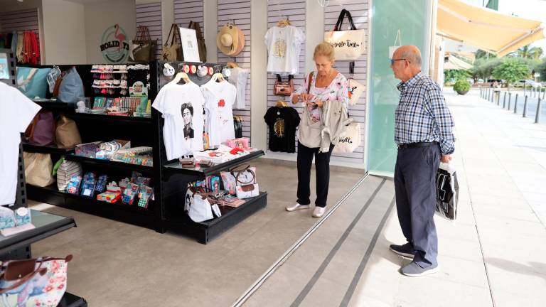 El calendario comercial de Cambrils incluye campañas para dinamizar las tiendas locales durante todos los meses del año. Foto: Alba Mariné