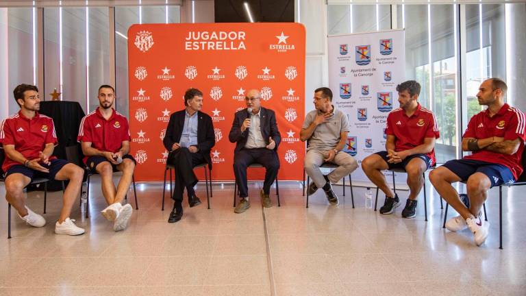 De izquierda a derecha: David Concha, Alberto Varo, Josep Maria Andreu, Roc Muñoz, Sergi Parés, Unai Dufur y Santamaría. Foto: Àngel Ullate