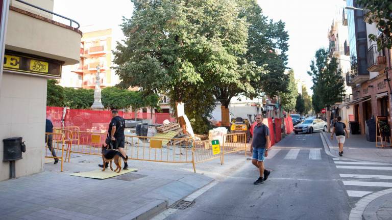 La plaza del Víctor de Reus lleva en obras desde principios de año, así lucía este lunes 9 de octubre. Foto: Alba Mariné