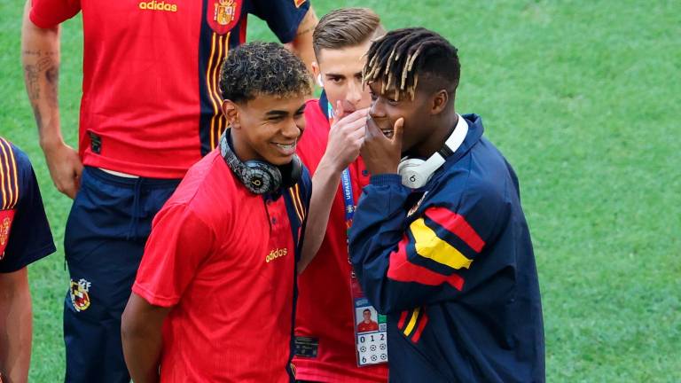 Lamine Yamal y Nico Williams, los niños traviesos de la selección española. foto: efe
