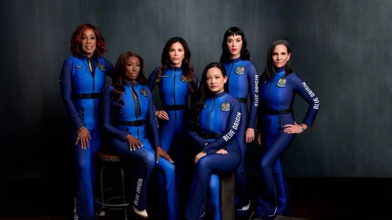 Las seis tripulantes del cohete New Shepard. Foto: EFE