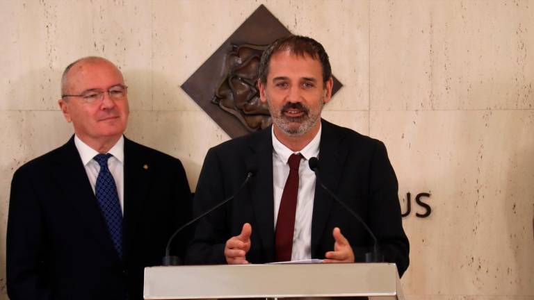Flores junto al alcalde de Reus, Carles Pellicer, cuando presentaron la propuesta de la futura estación. foto: acn