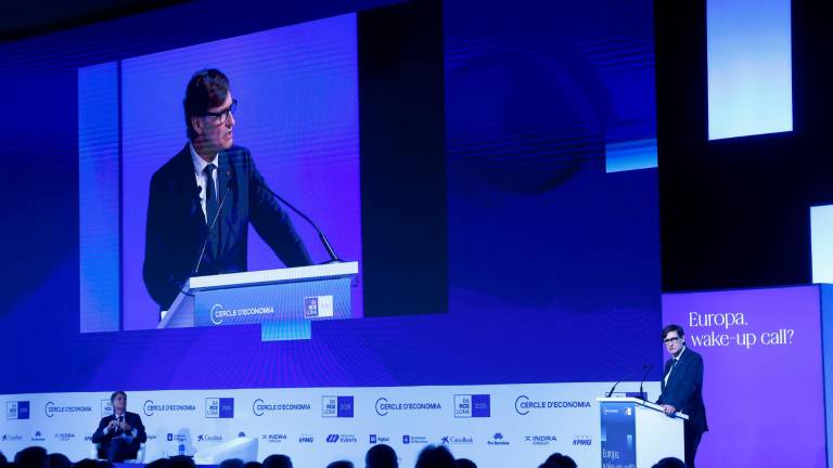 El presidente de la Generalitat, Salvador Illa, durante su intervención en la clausura la reunión anual del Cercle d’Economia. Foto: EFE