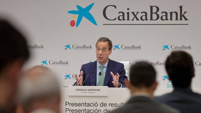 El consejero delegado de CaixaBank, Gonzalo Gortázar, durante la rueda de prensa de presentación de los resultados financieros del primer trimestre de 2023. Foto: EFE