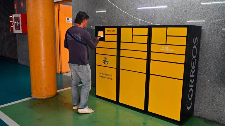 El sistema utiliza los armarios de Correos o ‘lockers’ de los aparcamientos municipales subterráneos. Foto: Alfredo González