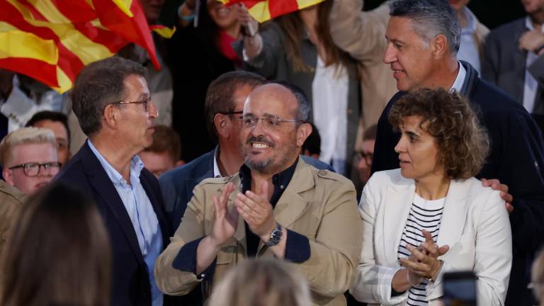 Alejandro Fernández, durante un mitin en Barcelona. Foto: EFE