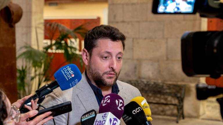 El alcalde Rubén Viñuales, en el Pati Jaume I. Foto: Aj. Tarragona