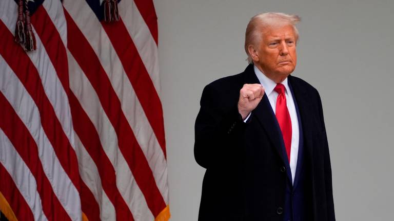 El presidente de EE.UU., Donald Trump, gesticula durante un anuncio de aranceles en el Jardín de las Rosas de la Casa Blanca en Washington, DC, EE.UU., el 2 de abril de 2025. Foto: EFE