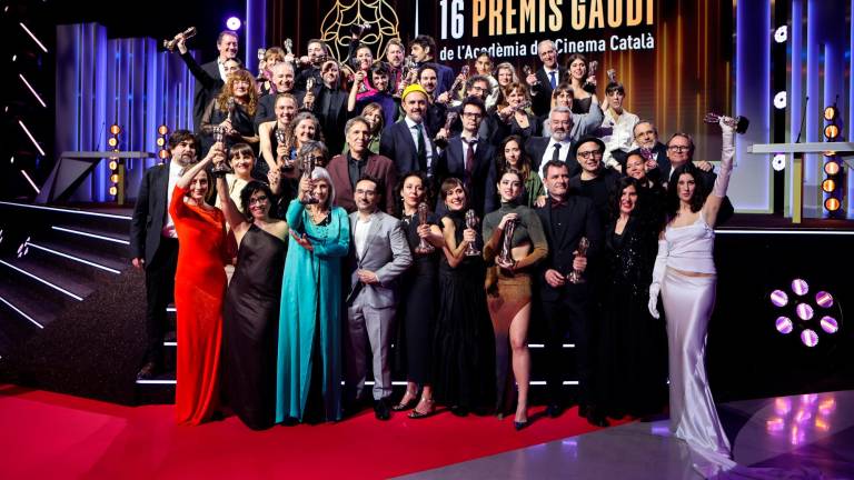 Los ganadores de los Premis Gaudí en una foto de familia. Foto: Jordi Borràs/ACN