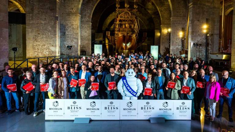 Imagen de los representantes de todos los restaurantes reconocidos en Catalunya este 2023. Foto: Cedida