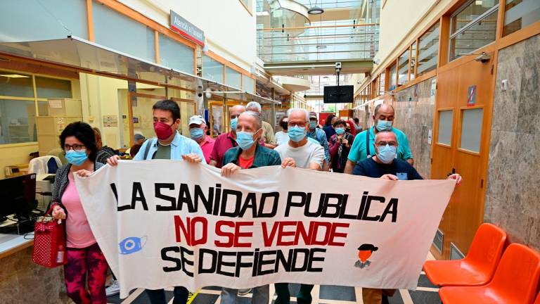 Una protesta del pasado mes de octubre en el CAP La Granja. Foto: Alfredo González