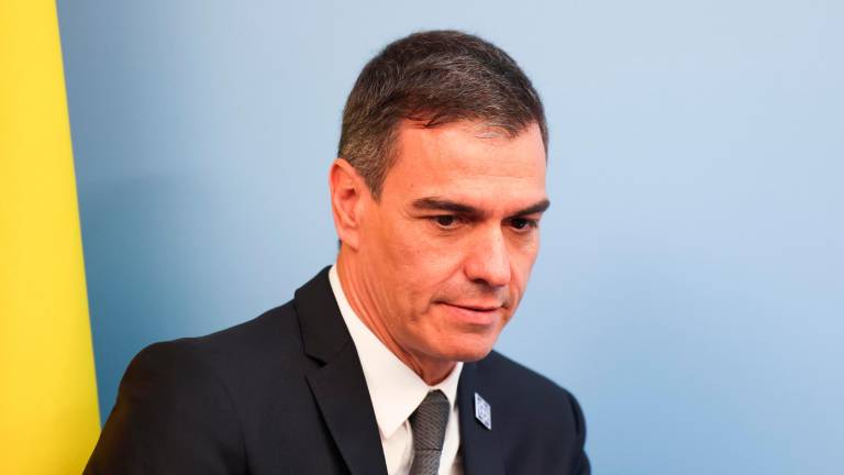 Sánchez ha sido llamado a declarar como testigo en calidad de esposo de la investigada. Foto: EFE