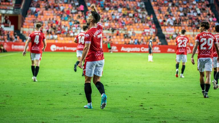 Robert Simón celebra un gol en el Nou Estadi esta temporada. Foto: JC Borrachero